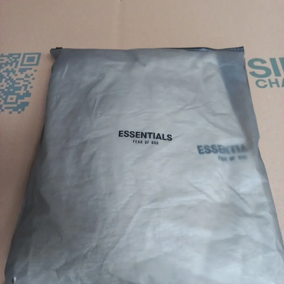 ESSENTIALS CREAM HOODIE SIZE L