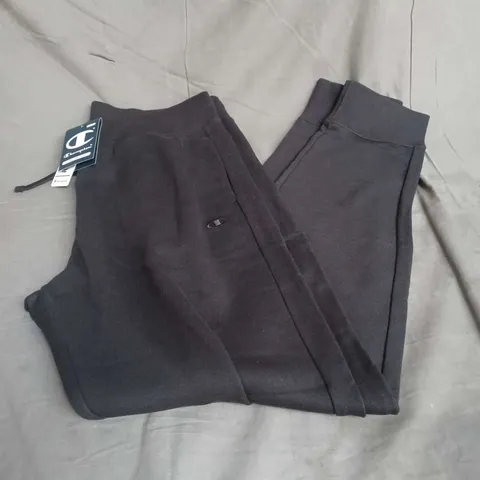 CHAMPION CASUAL SWEATPANTS IN BLACK SIZE L