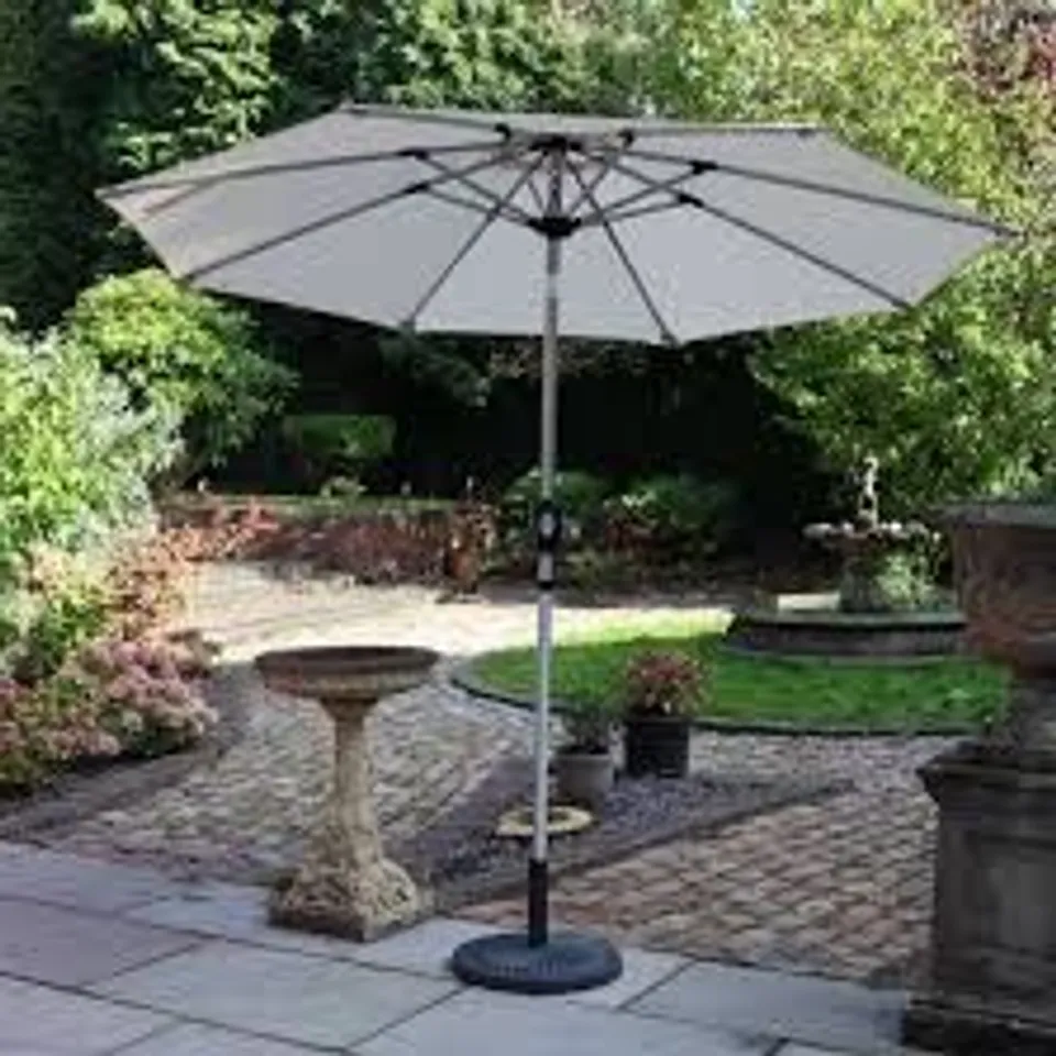 BOXED ROYALCRAFT 2.7m CRANK AND TILT PARASOL WITH STRIP LED - IVORY CANOPY/ALUMINIUM POLE (1 BOX)