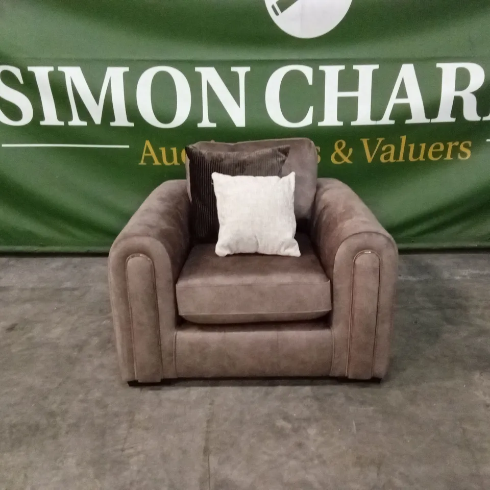 AMARA SNUGGLE CHAIR RRP £1099