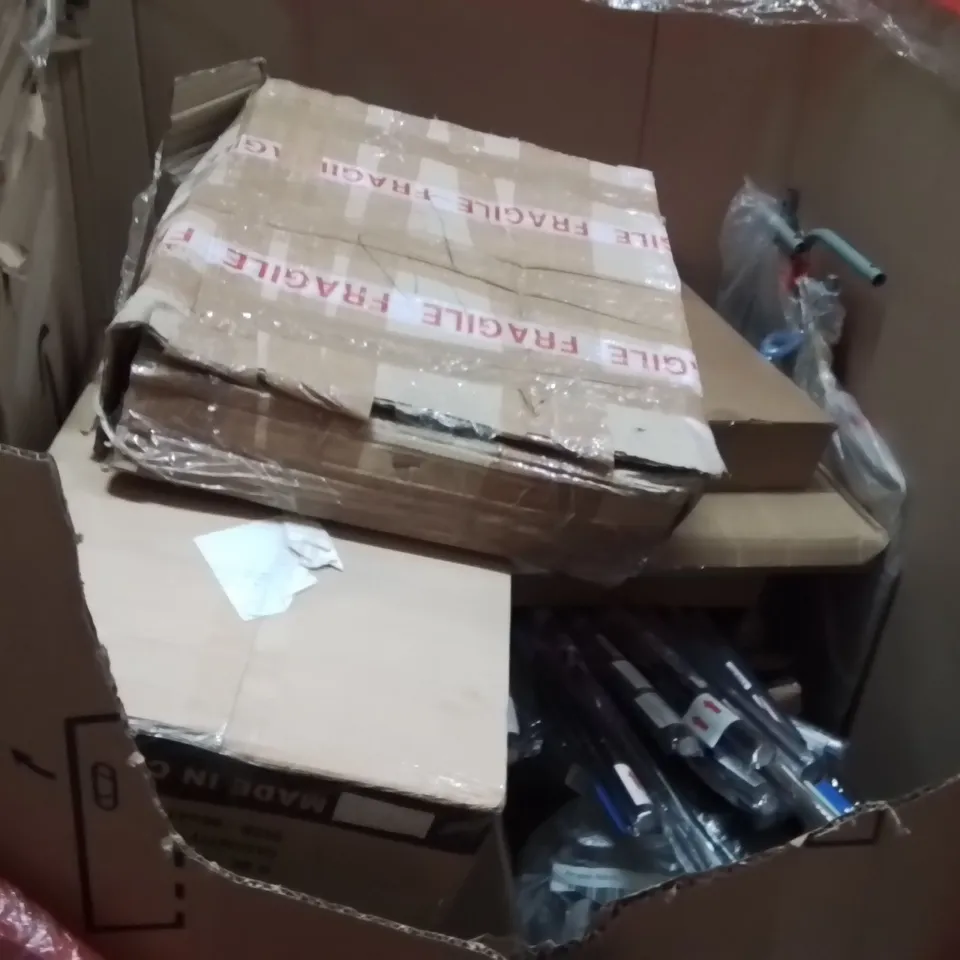 PALLET OF ASSORTED HOUSEHOLD GOODS AND PRODUCTS TO INCLUDE;RETRACTABLE SAFETY GATE,FLOOR CUTTER,BABY SEAT