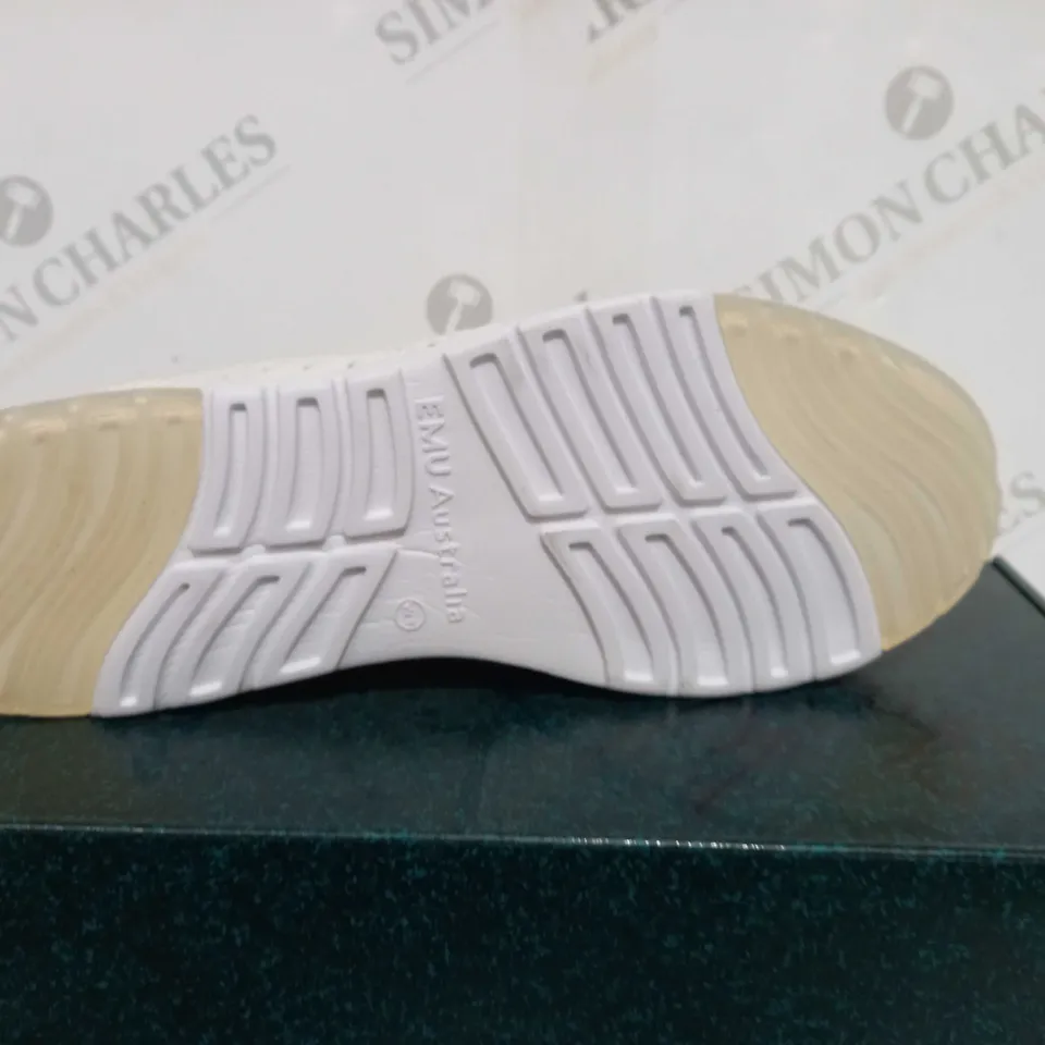 EMU MIKI MACHINE WASHABLE TRAINER - SIZE 7