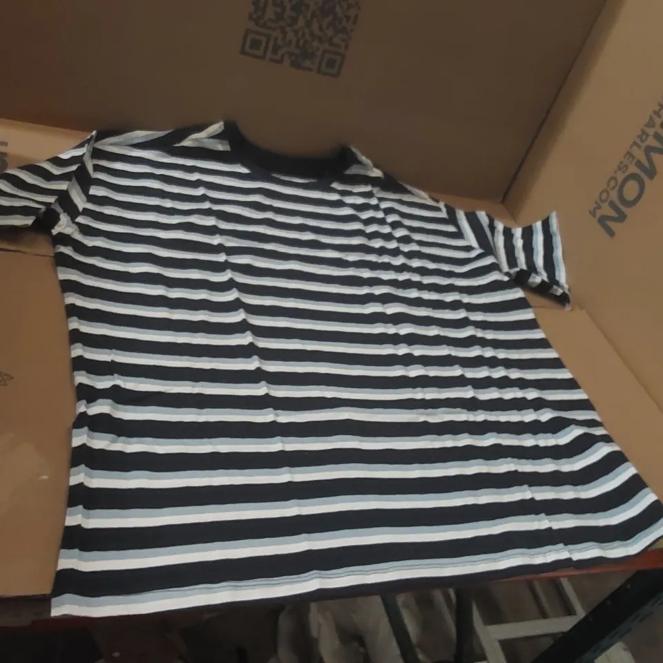 BOX CONTAINING APPROXIMATELY 16x BRAND NEW SIMPLY BE BLUE STRIPE CREW NECK TEES - SIZE 16