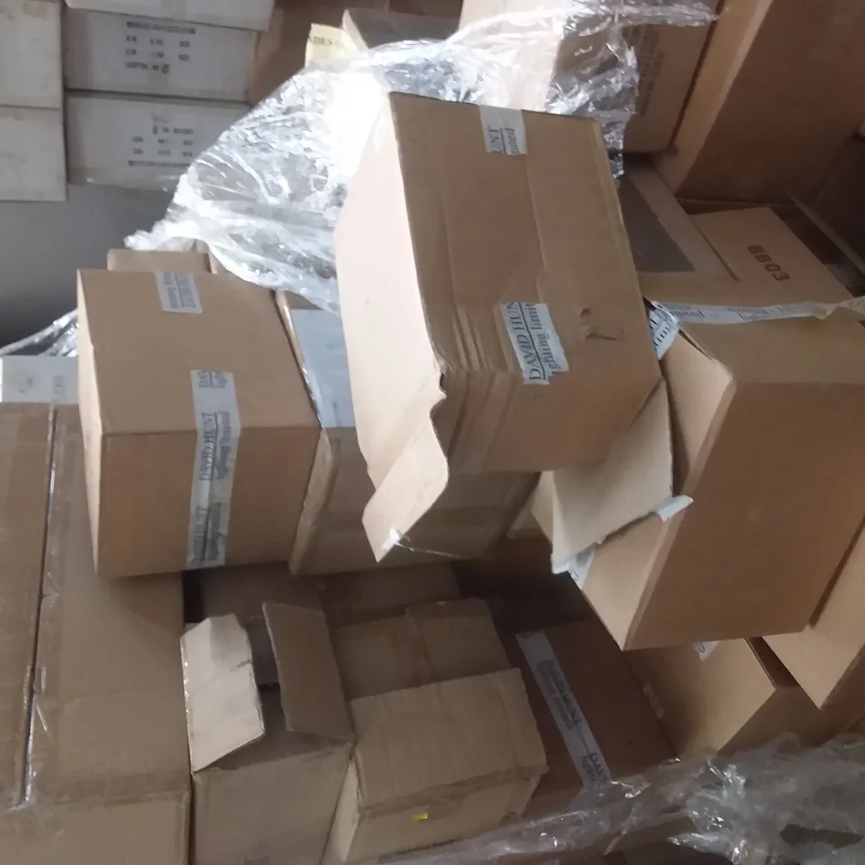 PALLET OF APPROXIMATELY 40 BOXED ASSORTED LAMPSHADES 