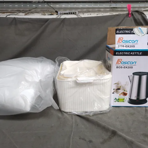 CAGE OF APPROXIMATELY 15 ASSORTED HOUSEHOLD ITEMS TO INCLUDE - CUSHIONS - STORAGE CONTAINERS AND AN ELECTRIC KETTLE - COLLECTION ONLY