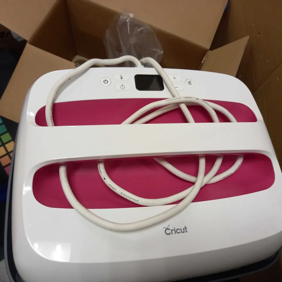 CRICUT EASYPRESS2