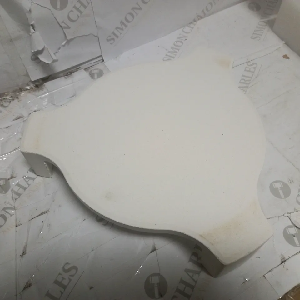 THE SNAFFLING PIG 16" HEAT DEFLECTOR FOR BBQS 