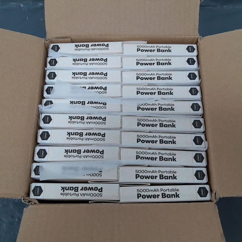 LOT OF 40 BOXED BRAND NEW 5000MAH POWERBANKS - OMBRE
