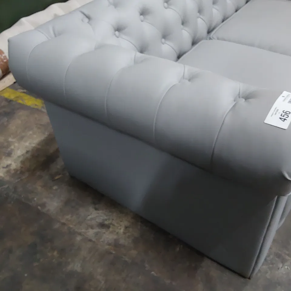 DESIGNER CHESTERFIELD TWO SEATER SOFA LIGHT GREY LEATHER 