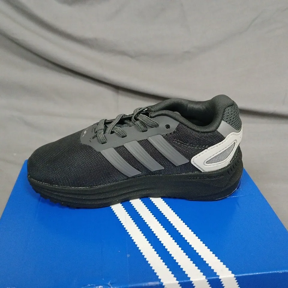 BOXED ADIDAS ZX RS EL I TRAINERS IN BLACK/GREY, UK 8K