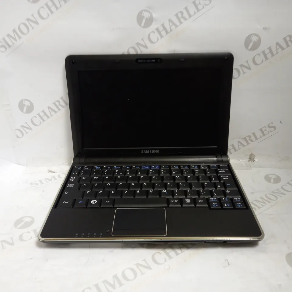 SAMSUNG NP-N140 10" NETBOOK