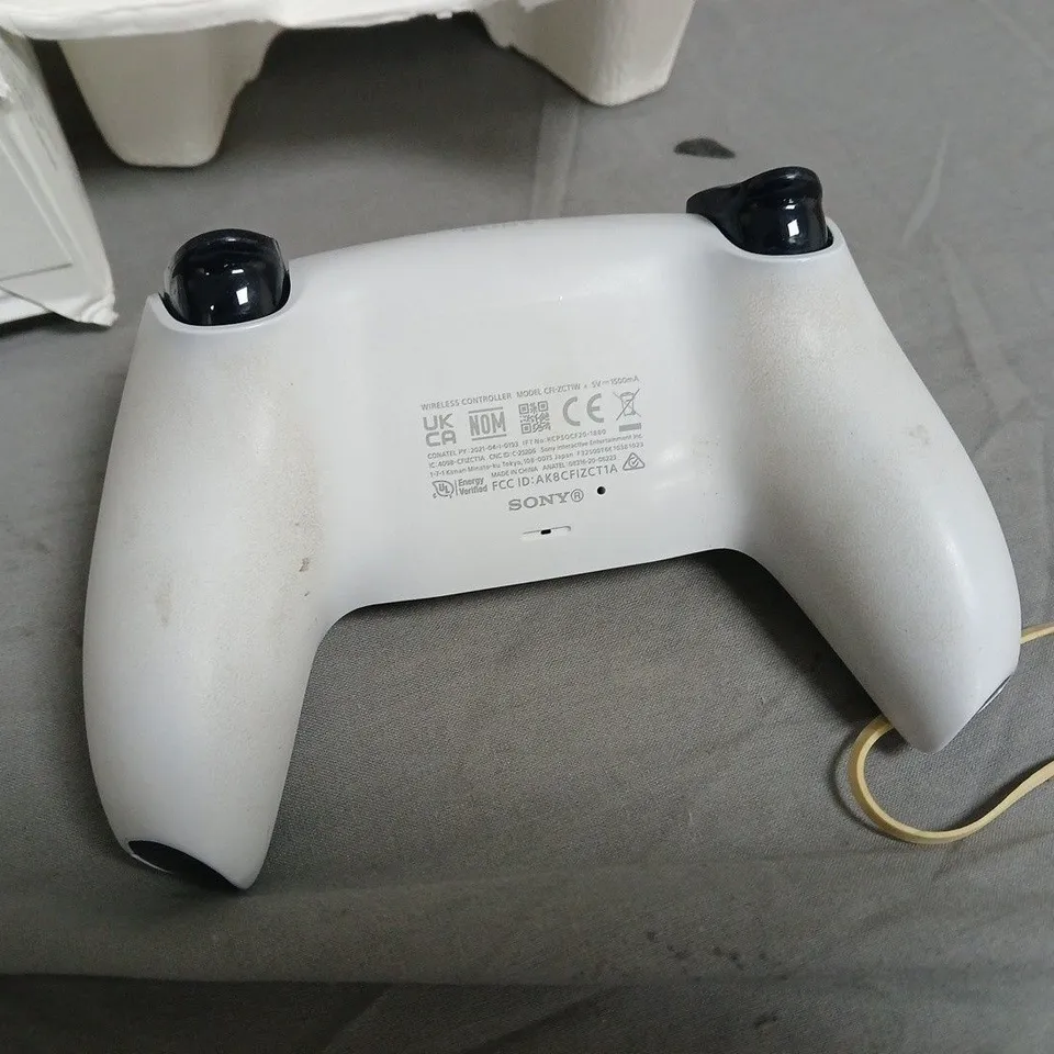 SONY PLAYSTATION 5 DUALSENSE WIRELESS CONTROLLER – WHITE