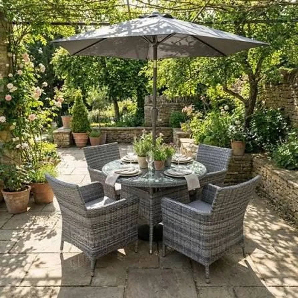 BOXED MONACO RATTAN GARDEN CHAIRS SET OF 2//CHAIRS ONLY