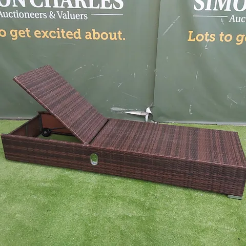 DESIGNER MANUAL ADJUSTABLE SUNLOUNGER IN CHOCOLATE MIX RATTAN