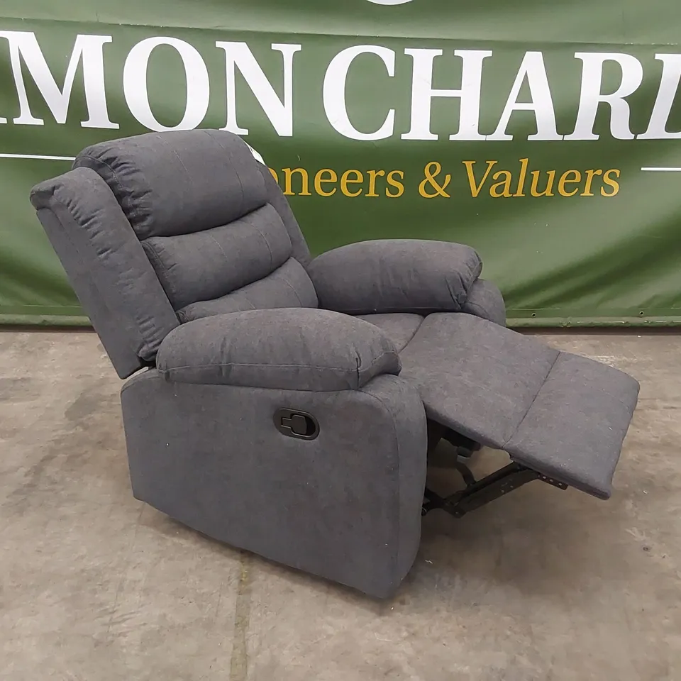 QUALITY DESIGNER SORRENTO FABRIC UPHOLSTERED MANUAL RECLINER ARM CHAIR - GREY