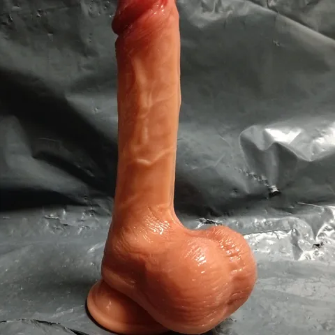 BOXED UNBRANDED SILICONE FLESH-TONED REALISTIC DILDO