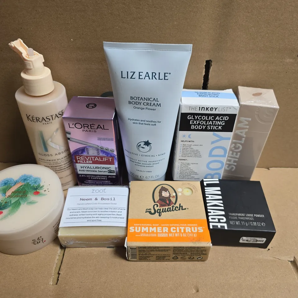 APPROXIMATELY 15 ASSORTED HEALTH & BEAUTY PRODUCTS TO INCLUDE DR.SQUATCH, LIZ EARLE AND L'OREAL 
