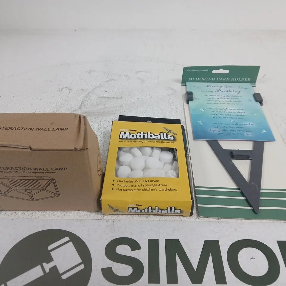 APPROXIMATELY 15 ASSORTED HOUSEHOLD PRODUCTS TO INCLUDE MOTHBALLS , MEMORIAM CARD HOLDER AND WALL LAMP