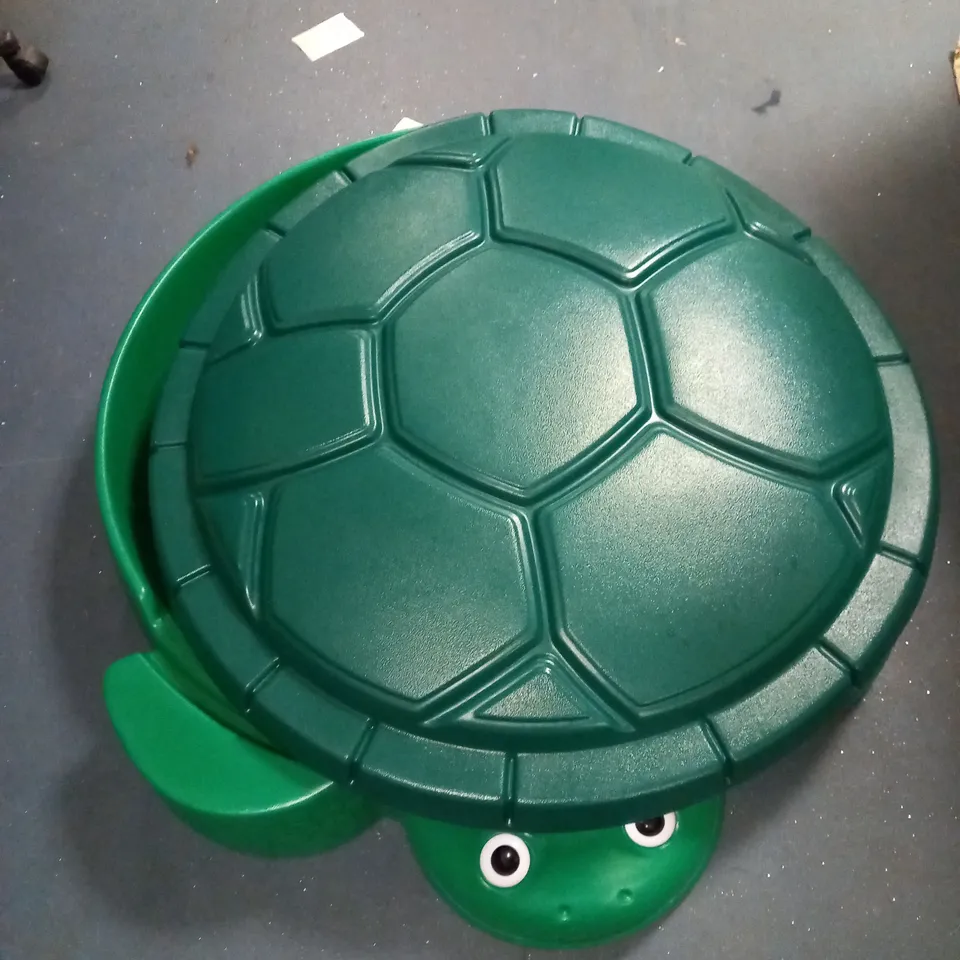BOXED LITTLE TIKES TURTLE SANDBOX  RRP £49