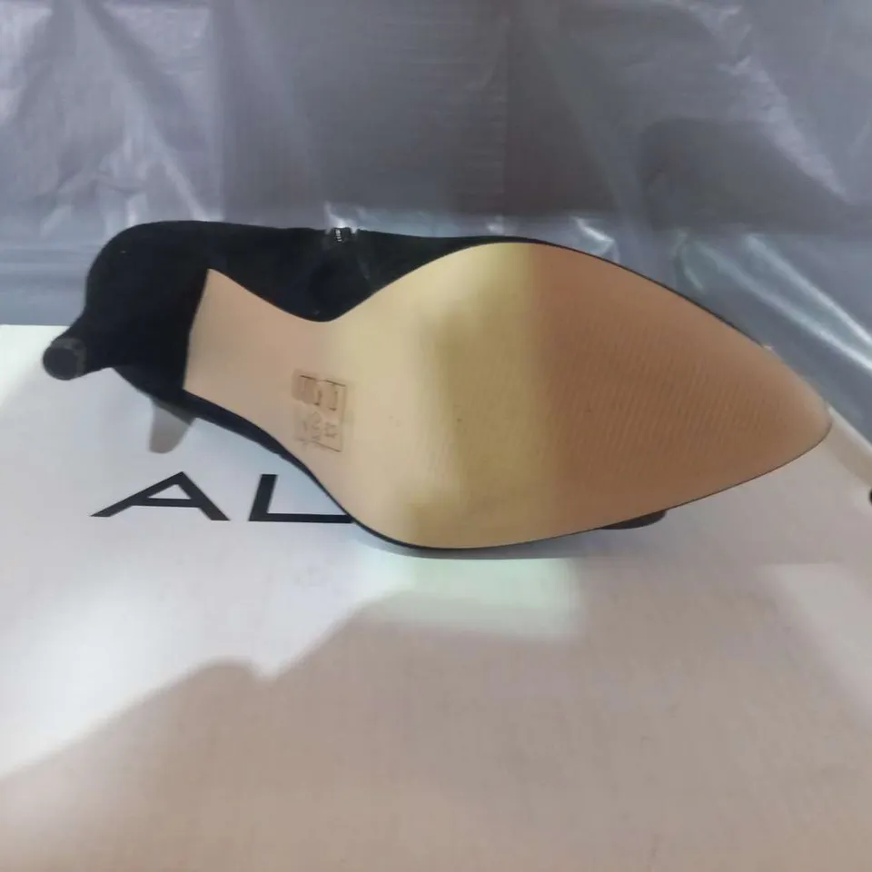 BOXED ALDO DEENA BLACK SUEDE SIZE 3