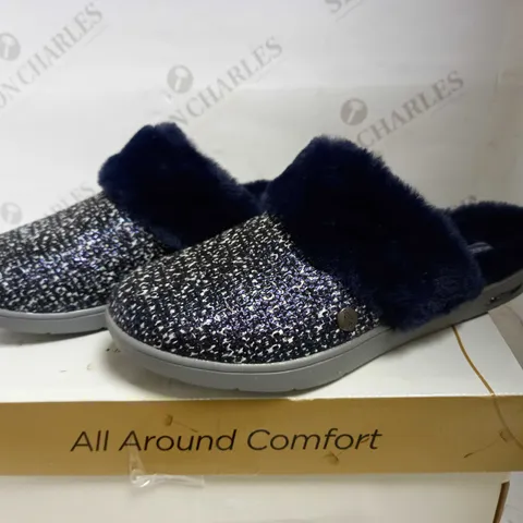 SKECHERS NAVY ARCH SLIP ON SHOES UK SIZE 6