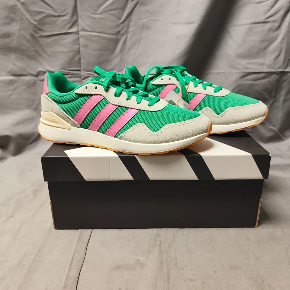 BOXED PAIR OF ADIDAS RUN 60S 4.0 TRAINERS IN GREEN/PINK SIZE UK 6