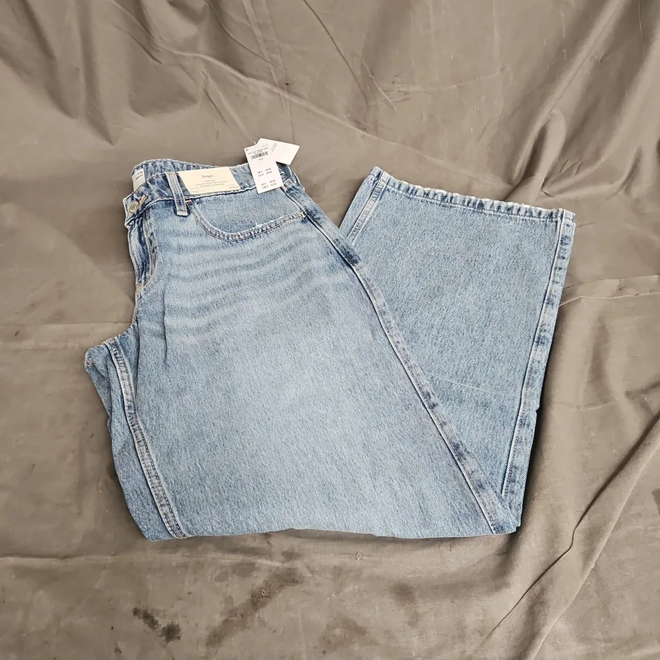 HOLLISTER BAGGY LOW RISE LOOSE JEANS IN BLUE SIZE W30R