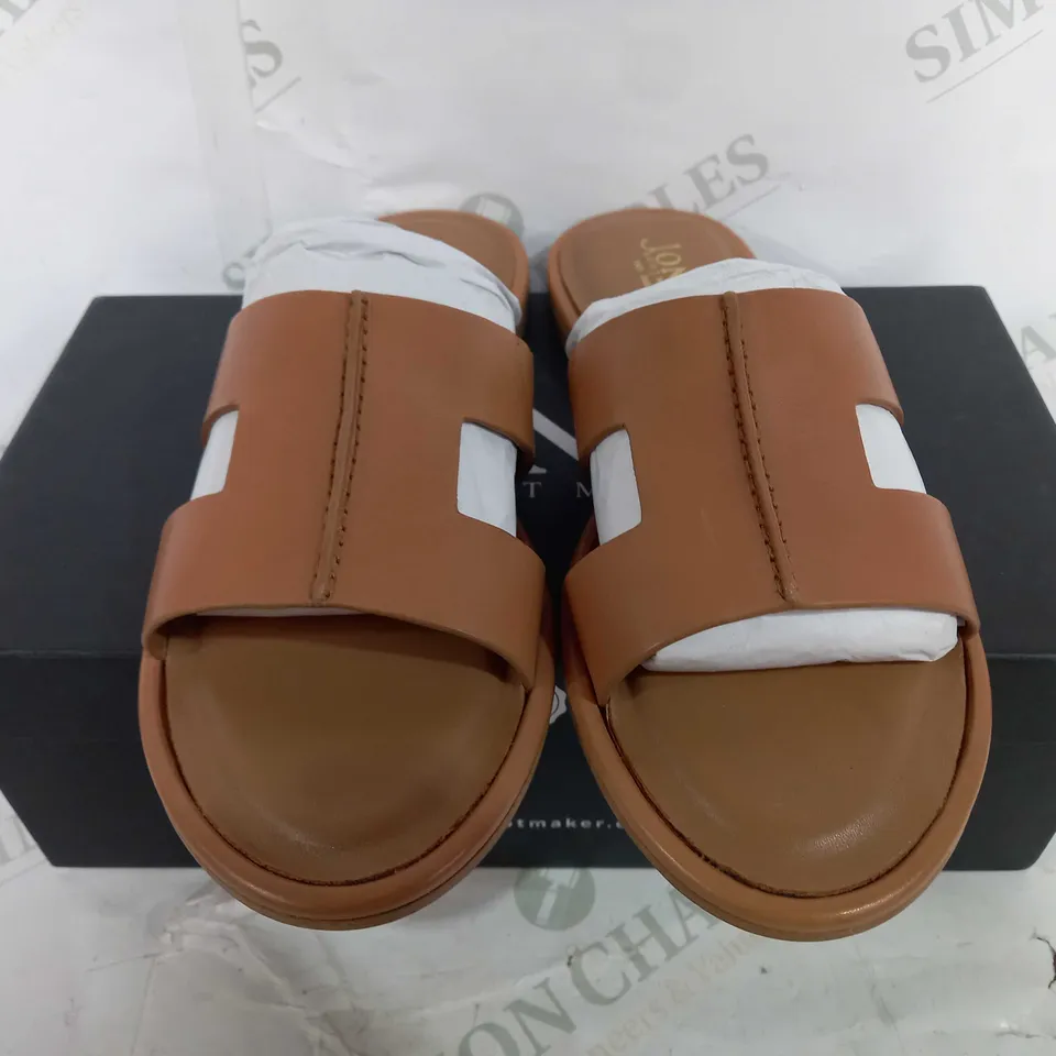 BOXED PAIR OF JONES BOOTMAKER LILLI TAN SANDALS - UK 5