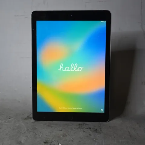 APPLE IPAD 5TH GEN MODEL A1822