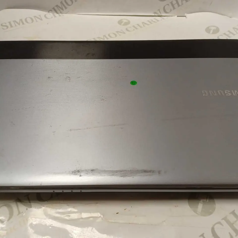 SAMSUNG 300E LAPTOP 