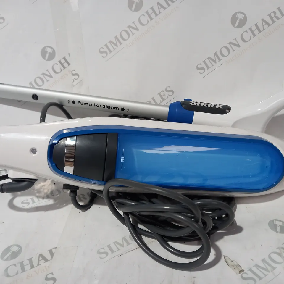 BOXED SHARK KLIK AND FLIP STEAM MOP