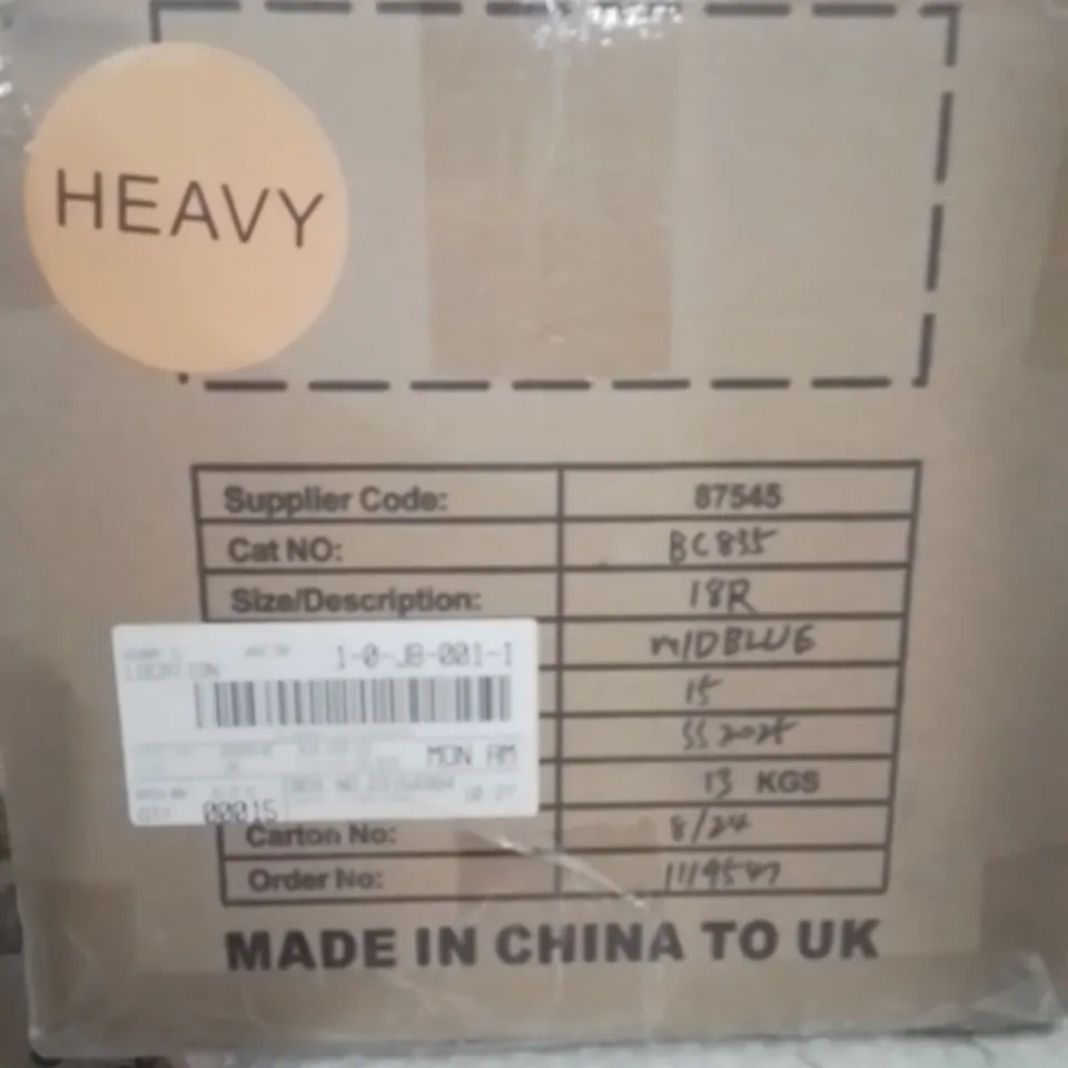 BOX CONTAINING APPROXIMATELY 15 BRAND NEW MIDNIGHT BLUE SIMPLY BE WOMENS DENIM JEANS 18R