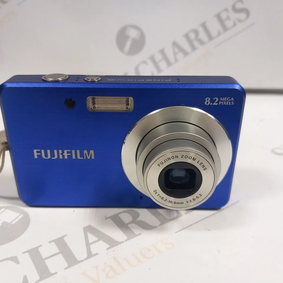 BOXED FUJIFILM FINEPIX J12 DIGITAL CAMERA