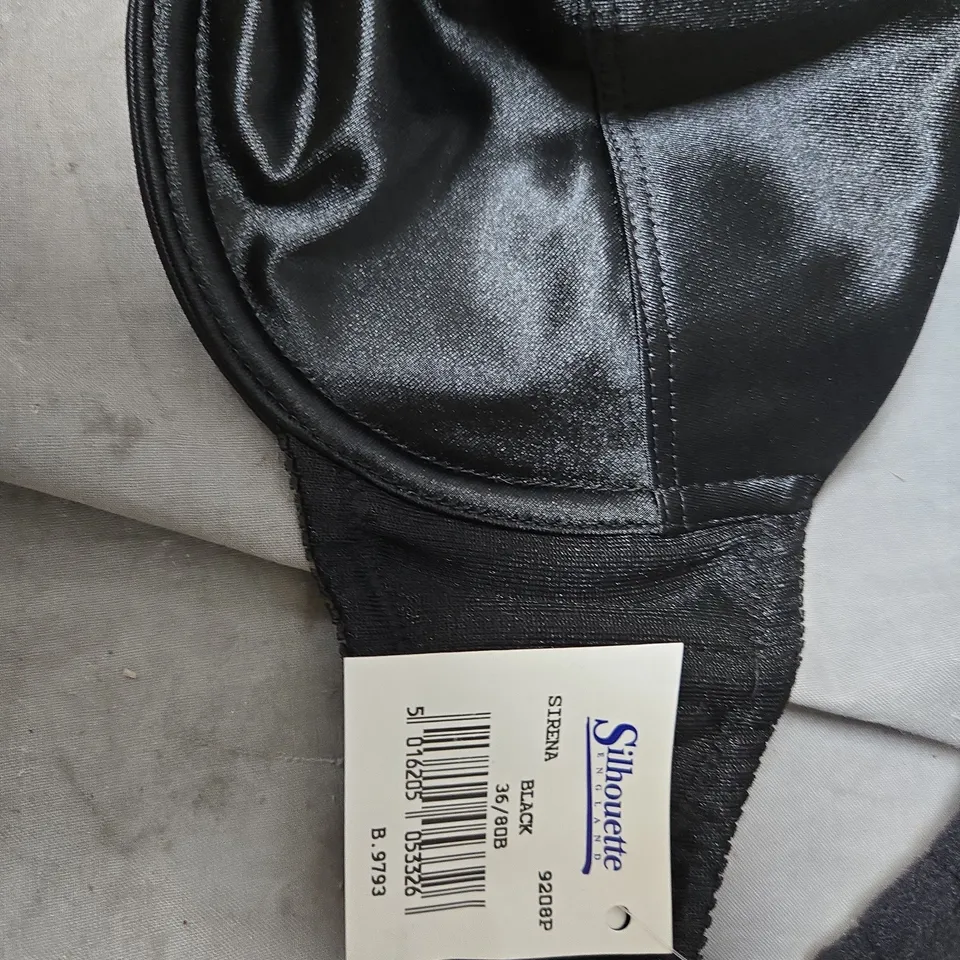 BOX OF APPROXIMATELY 20 ASSORTERD CLOTHING ITEMS INCLUDING SUSA BRAS (BLACK & WHITE) , GUY DE FRANCE BRA SIZE 34C , OSCALITO TEE SHIRT AND SILHOUETTE BRA