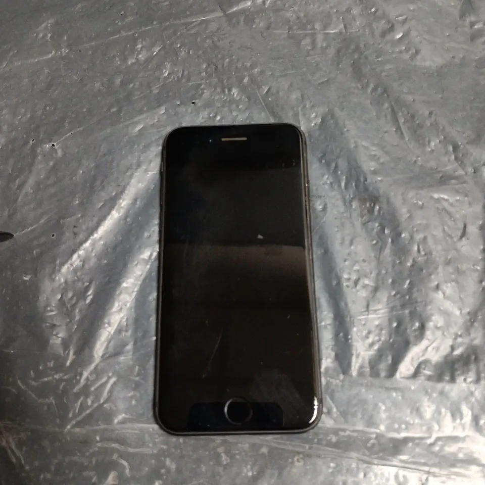 APPLE IPHONE  – 4.7IN, BLACK – BOXED 