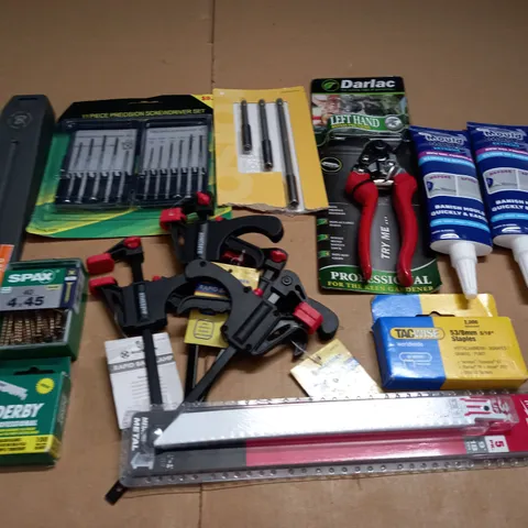 LOT OF ASSORTED TOOLS AND DIY ITEMS TO INCLUDE SPLITTING WEDGE, STANLEY STAPLES AND PRUNING SHEARS