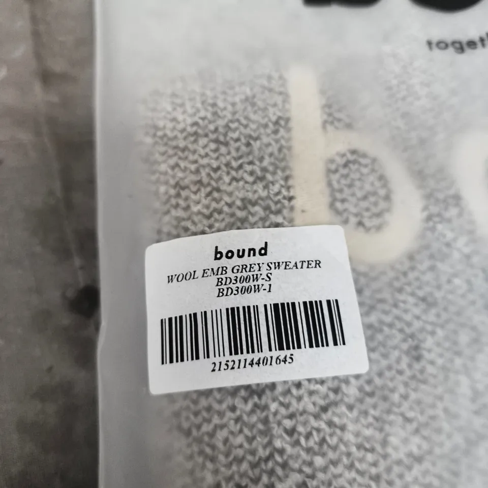 BAGGED BOUND WOOL EMB GREY SWEATER – SIZE SMALL