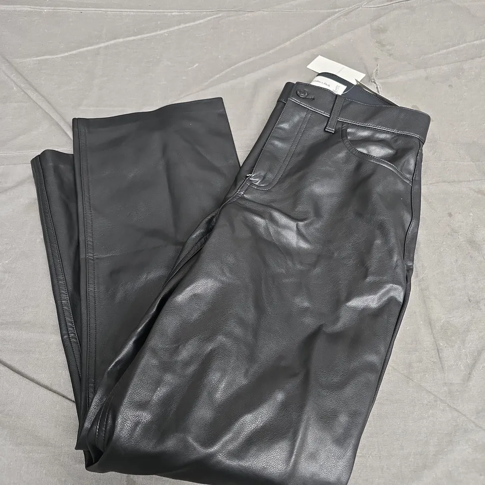 ABERCROMBIE & FITCH BLACK FAUX LEATHER-LOOK PANTS – WOMEN’S, 27 SHORT