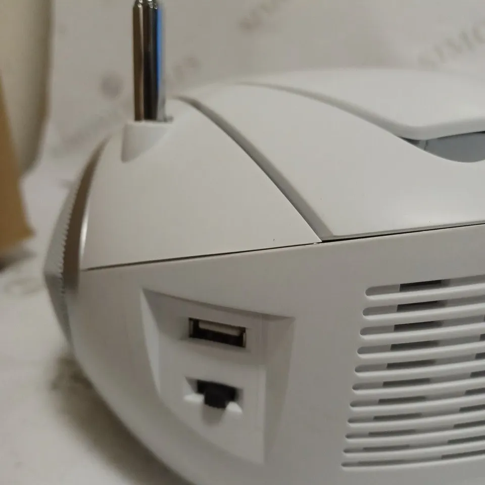 ROBERTS ZOOM BOX 3 CD DAB+ RADIO  FM/CD PLAYER WITH SD AND USB WHITE 