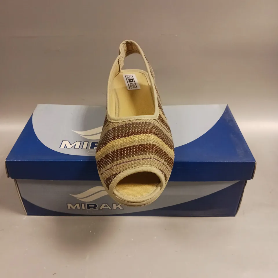 BOXED PAIR OF MIRAK CLASSIC CARLA OPEN TOE SHOES IN BROWN - 8	