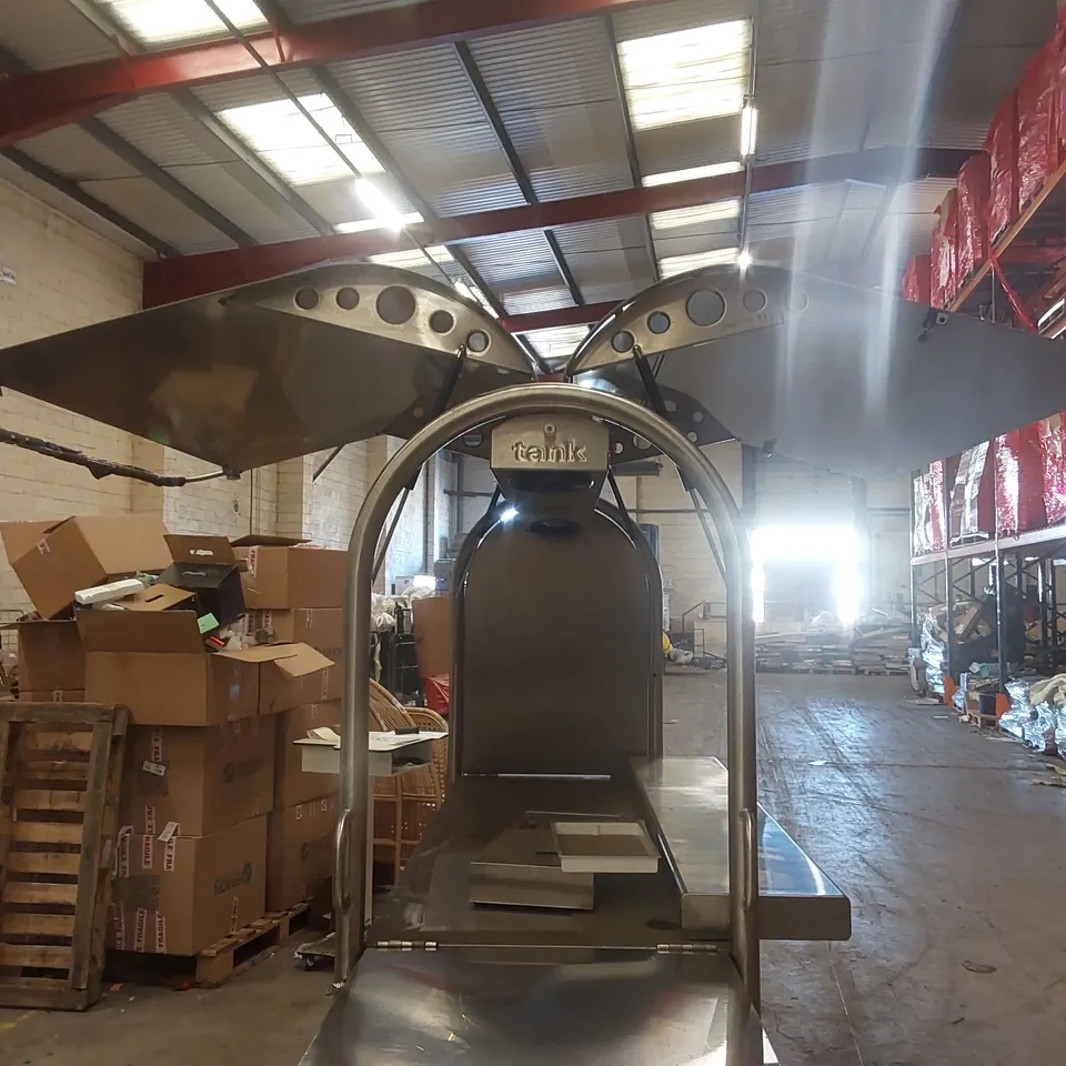 TANK STAINLESS STEEL MOBILE FOOD AND DRINK CATERING STATION