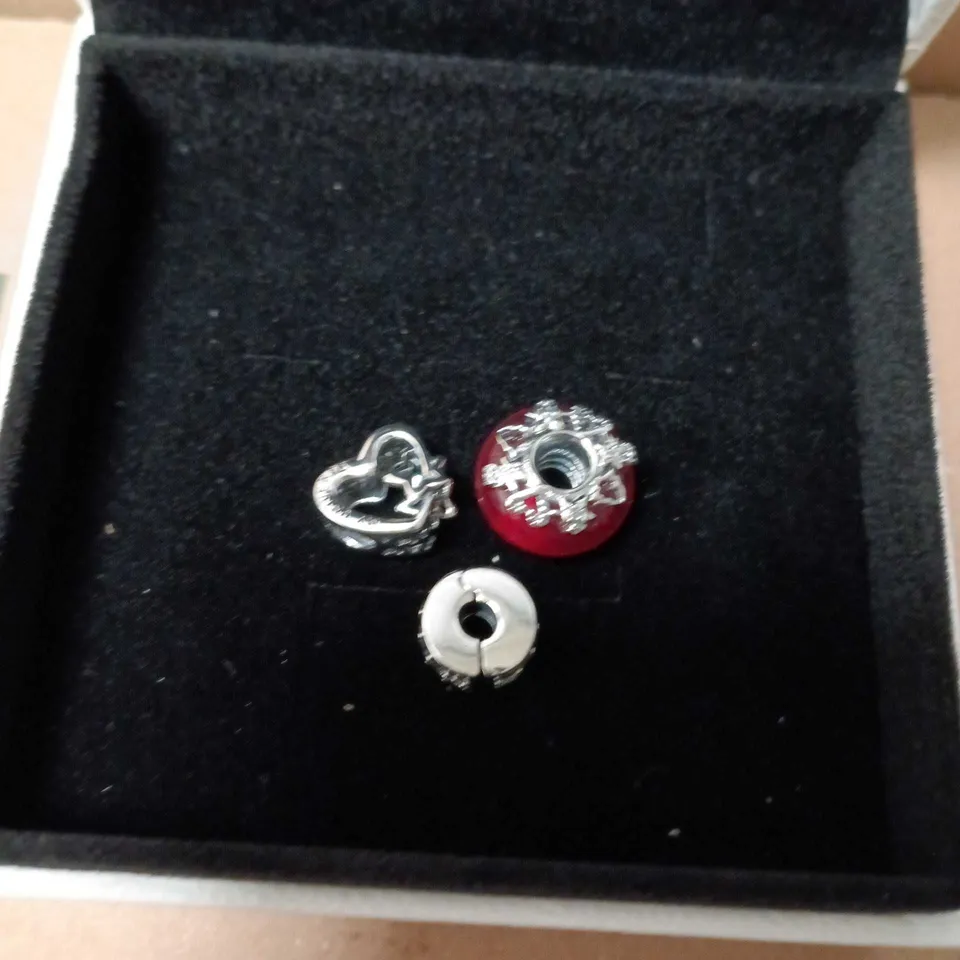 BOXED PANDORA SET OF 3 CHARMS