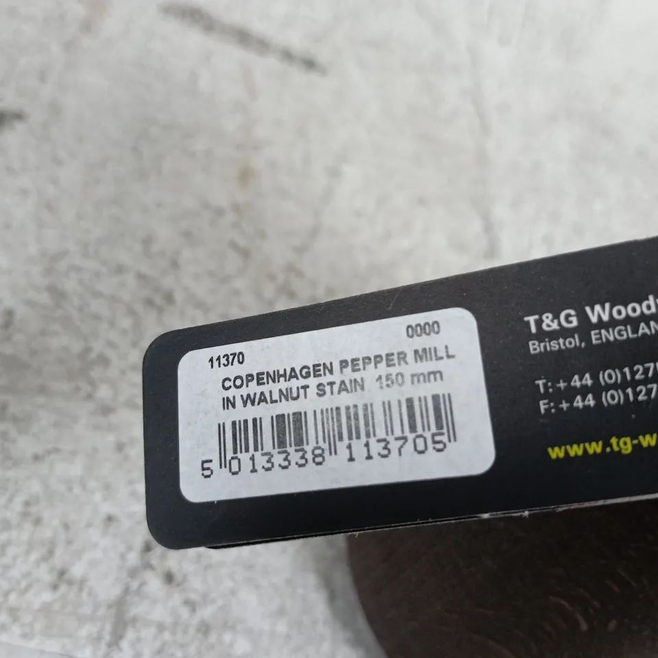 COPENHAGEN PEPPER MILL IN WALNUT STAIN, 150MM TALL – CRUSHGRIND MECHANISM (T&G WOODWARE)
