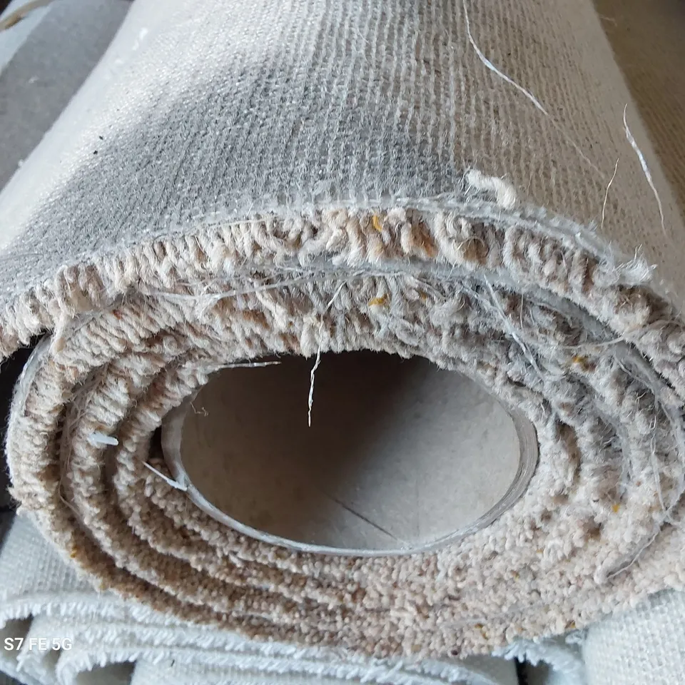 ROLL OF QUALITY ORION MAJOR RIGEL CARPET APPROXIMATELY 5M × 2.28M