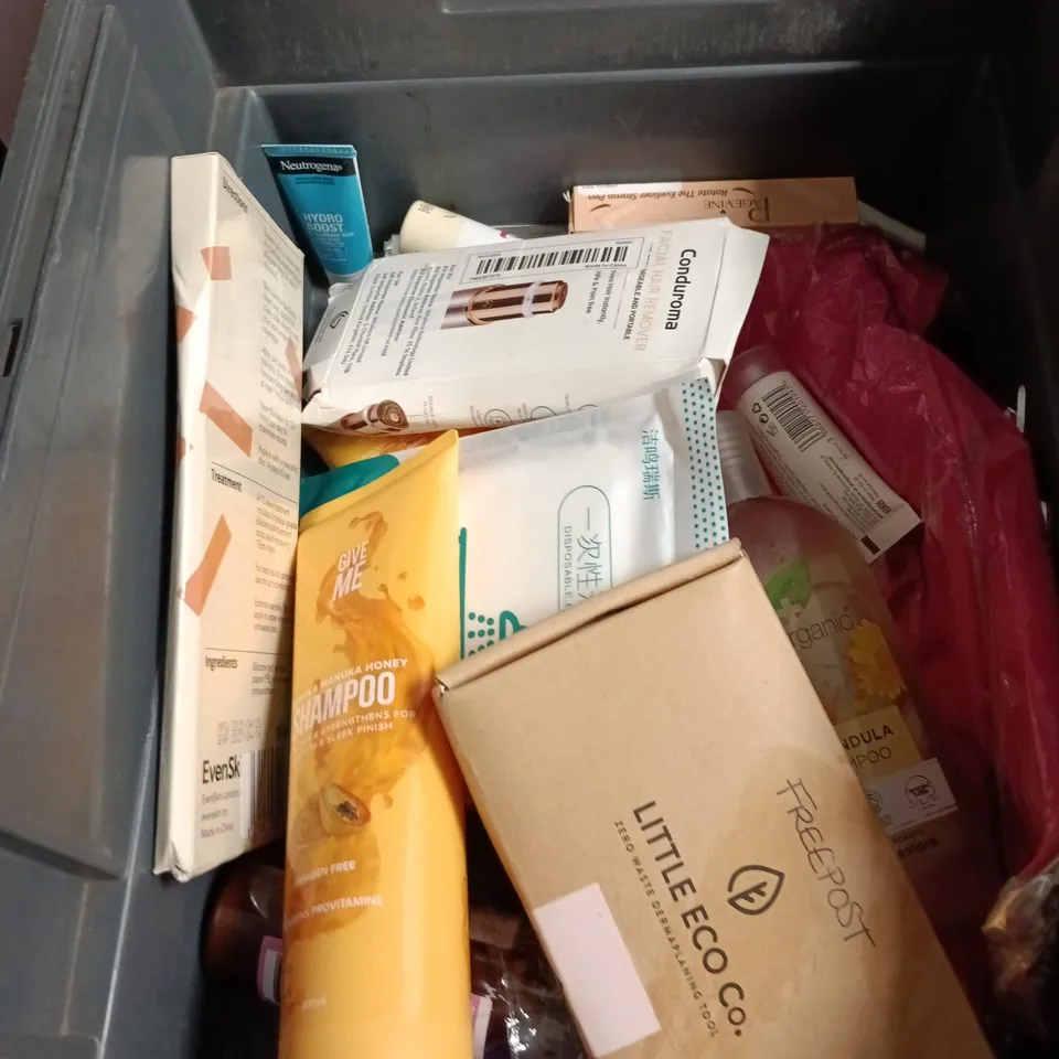 APPROXIMATEY 20 ASSORTED HEALTH AND BEAUTY PRODUCTS TO INCLUDE - SANEX STICK DEODORANT - AVEENO BABY MOISTURISING LOTION AND GIVE ME CONDITIONER