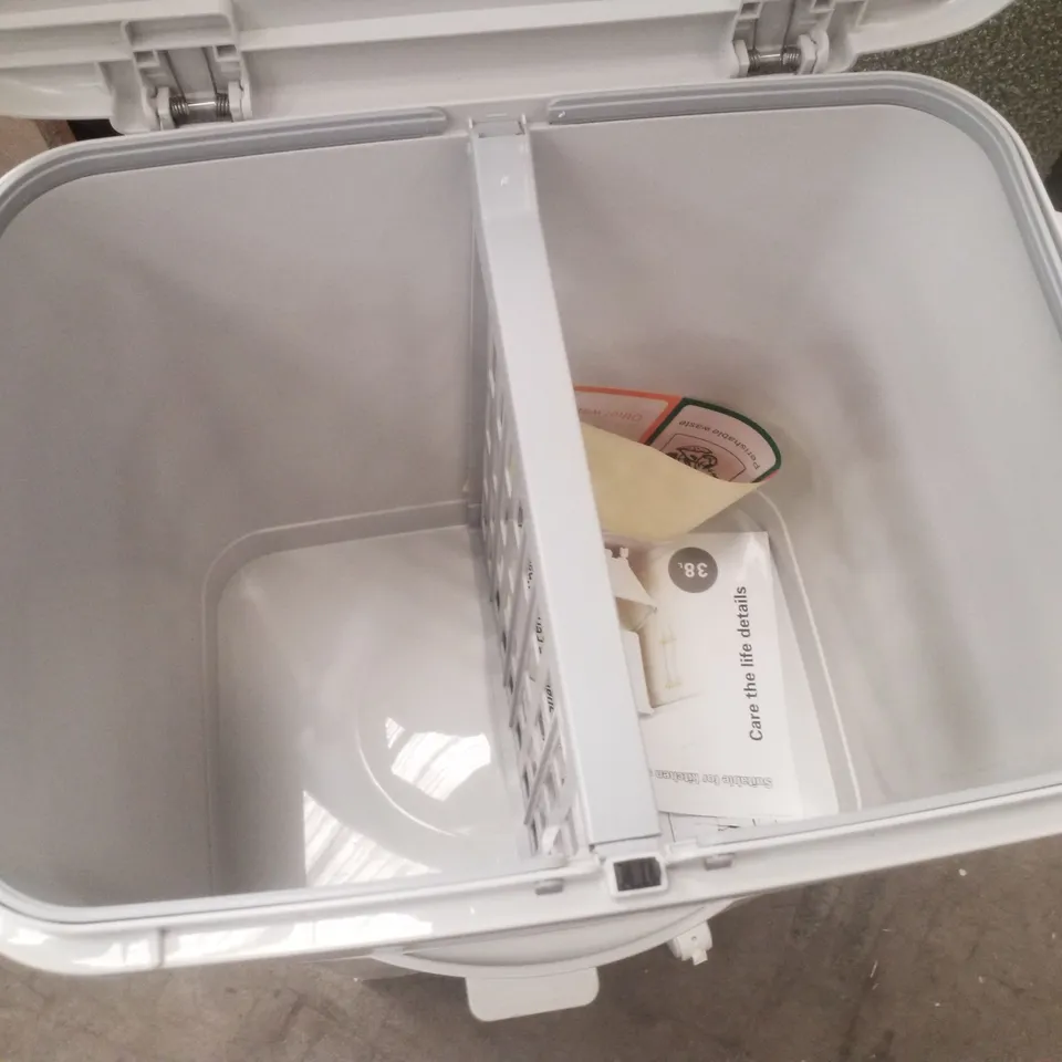ROSEMARIE 38L RUBBISH BIN