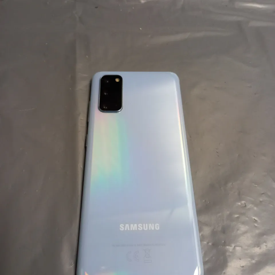 SAMSUNG GALAXY S20 IN CLOUD BLUE 
