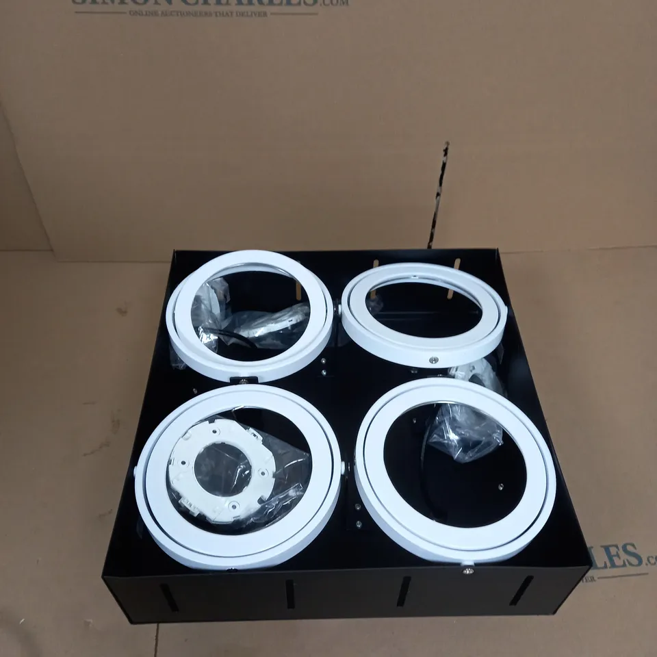 BOX OF 2 QUADRUPLE LIGHT PENDANT