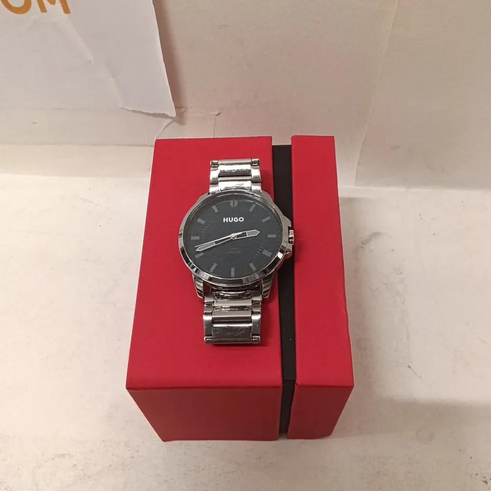 HUGO wristwatch with metal bracelet – boxed