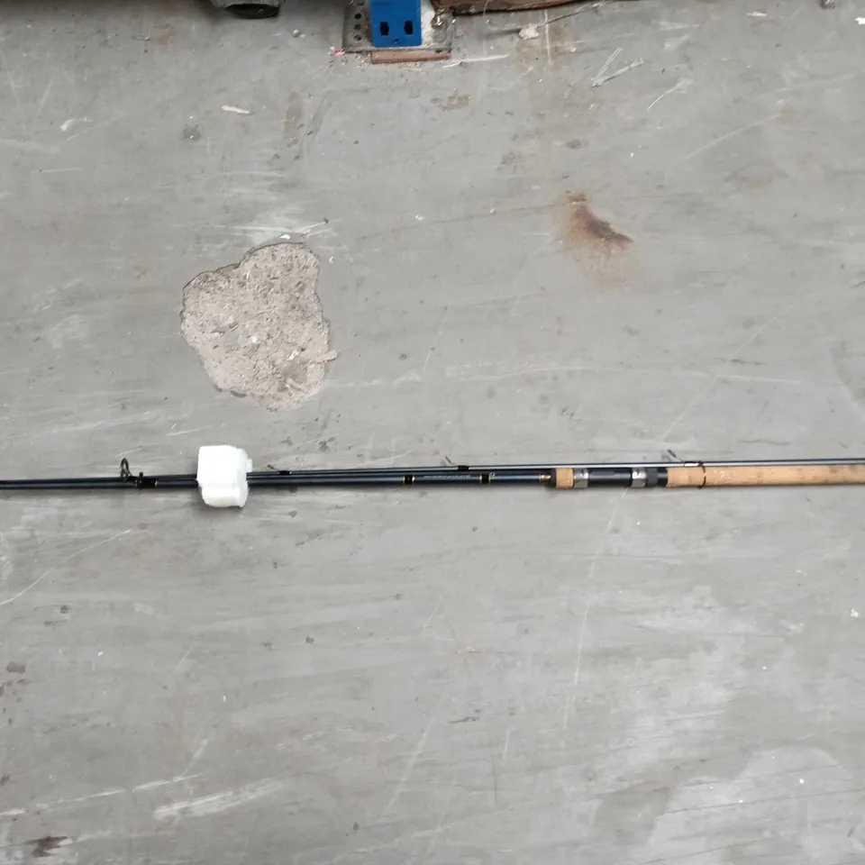 DAIWA D-SHOCK F802H FISHING ROD BOXED